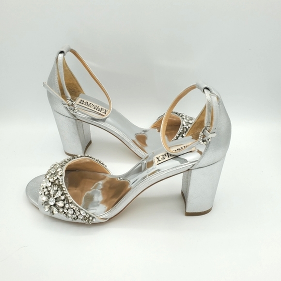 Badgley Mischka Hines heels, Silver NWOB - Picture 5 of 8